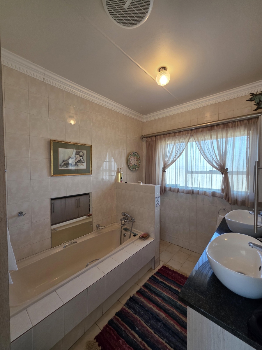 3 Bedroom Property for Sale in Naudeville Free State